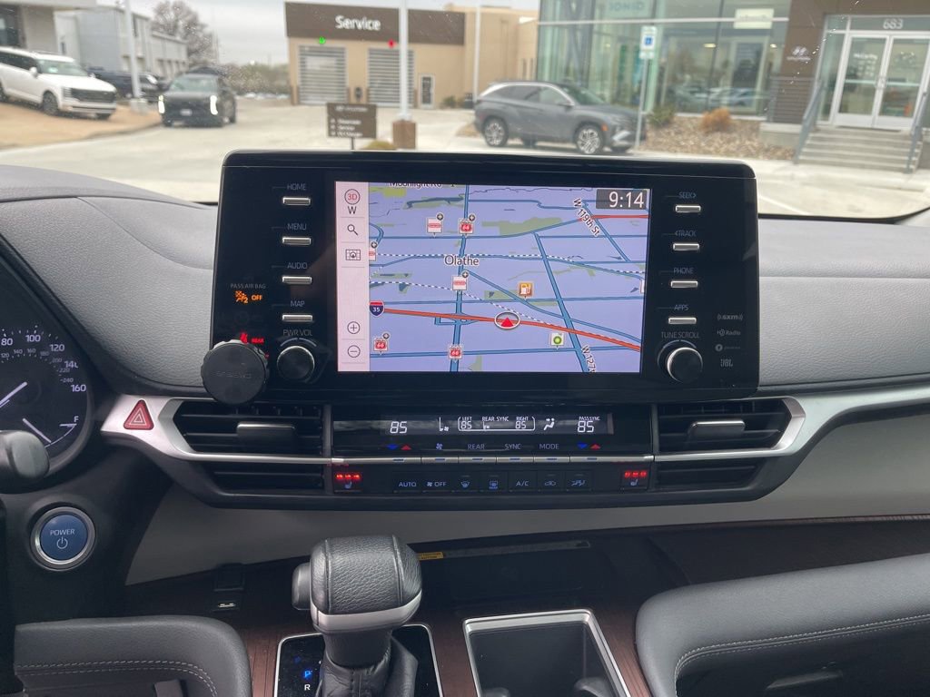 Used 2021 Toyota Sienna XLE w/ XLE Plus Package image 9