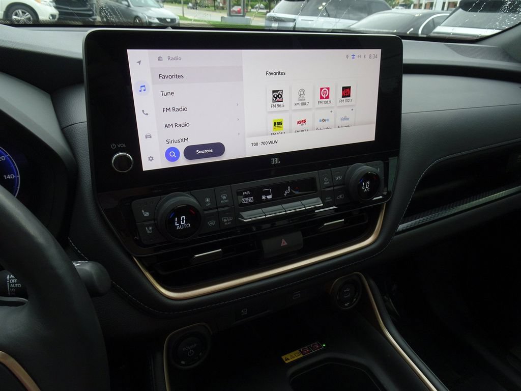 Used 2024 Toyota Grand Highlander AWD Hybrid image 19