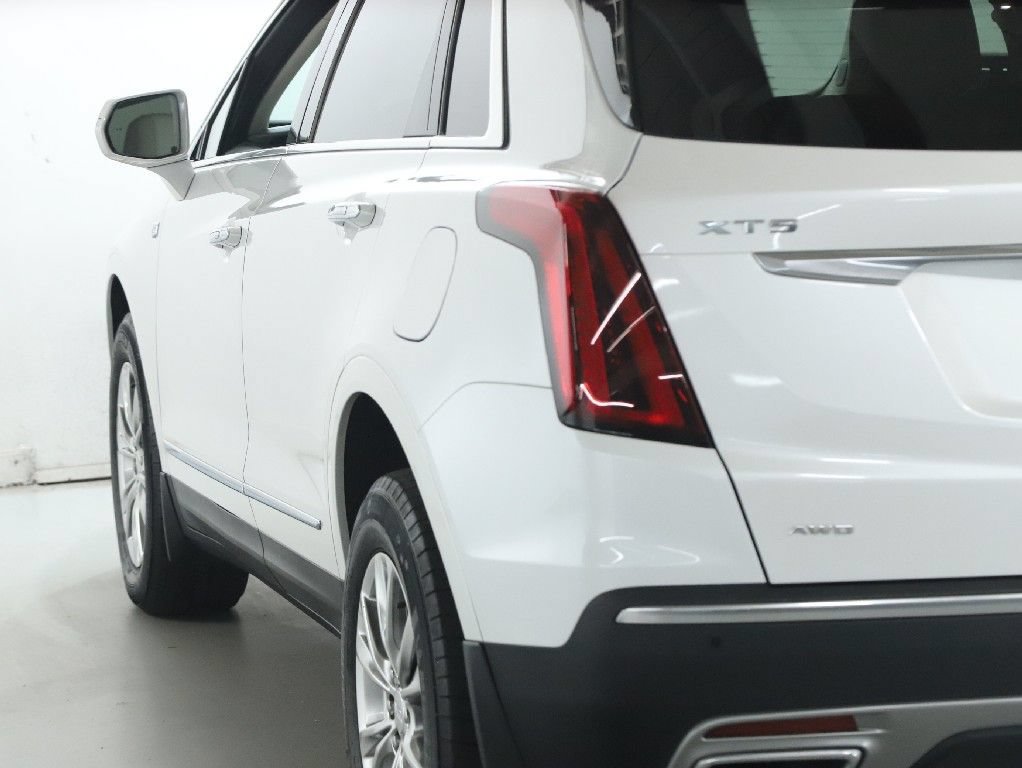 Used 2020 Cadillac XT5 Premium Luxury w/ LPO, Floor Liner Package AWD/4WD image 41