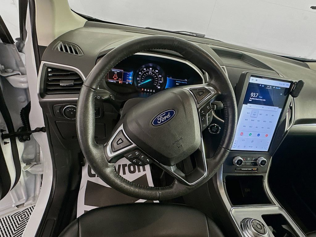 Used 2021 Ford Edge SEL AWD/4WD image 11
