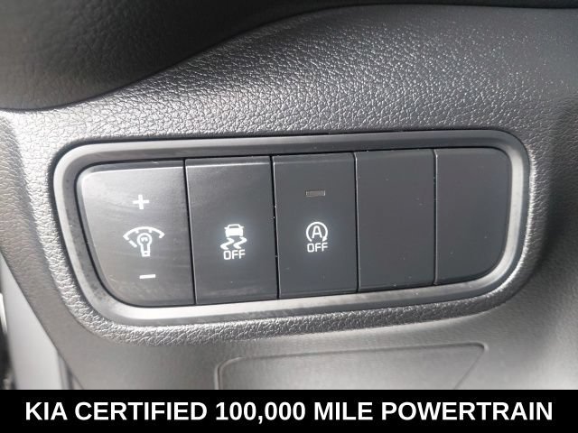 Certified 2025 Kia Soul LX w/ LX Technology Package FWD image 17