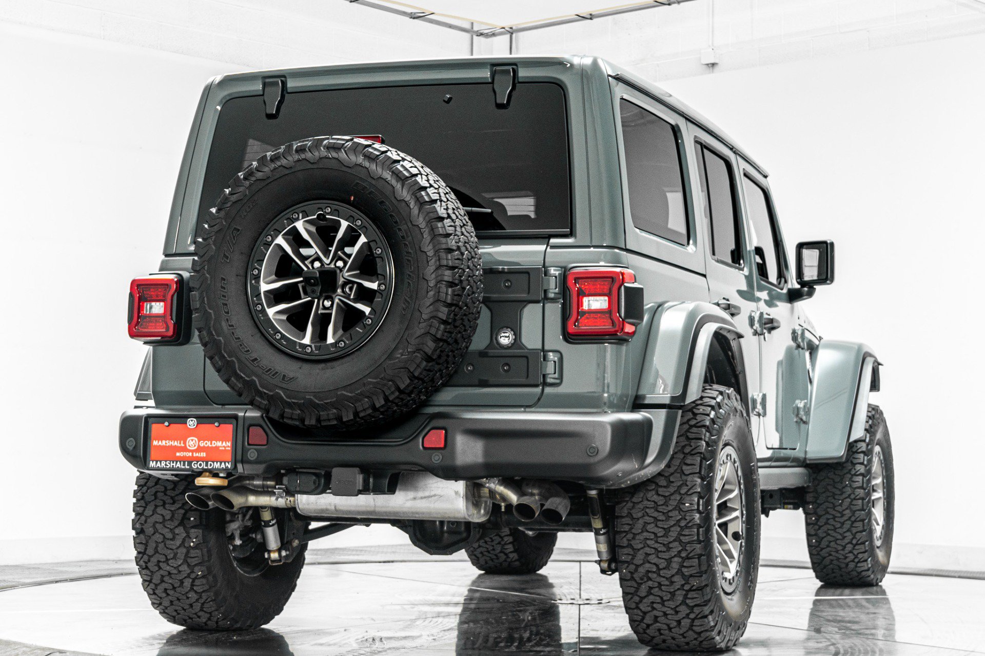Used 2024 Jeep Wrangler Unlimited Rubicon 392 AWD/4WD image 9
