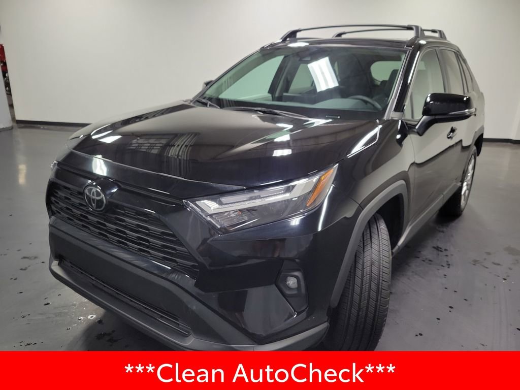 Used 2025 Toyota RAV4 XLE Premium w/ Weather Package AWD/4WD image 4