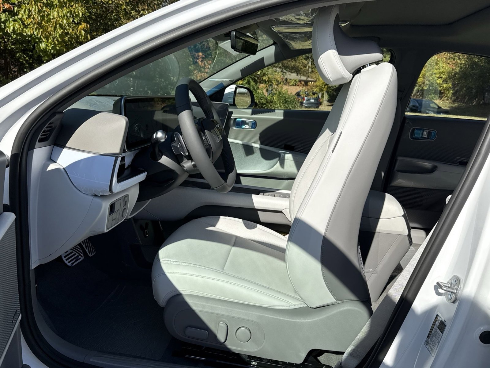 New 2025 Hyundai Ioniq 6 Limited image 13