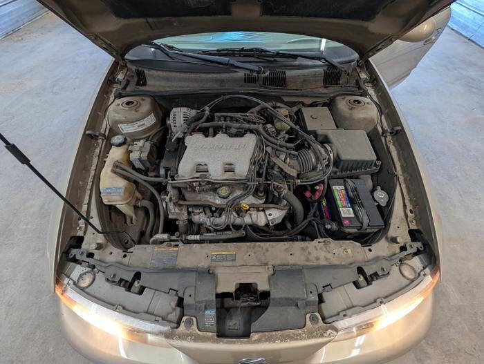 Used 2002 Oldsmobile Alero GL FWD image 38