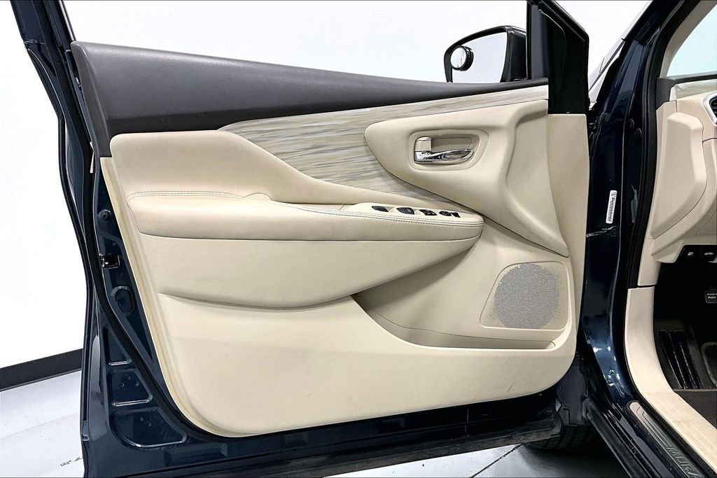 Used 2016 Nissan Murano S image 19