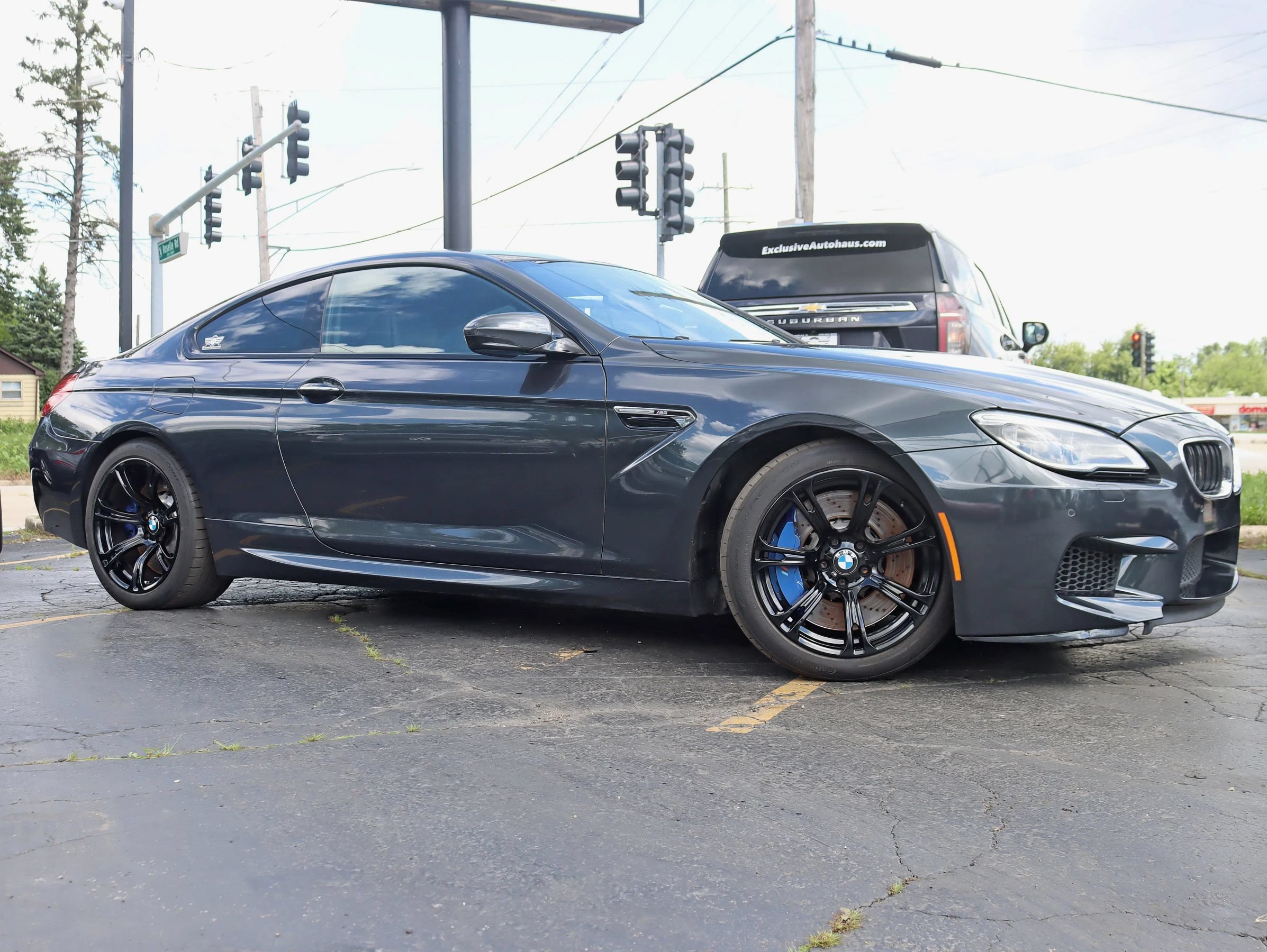 Used 2017 BMW M6 Coupe RWD image 2