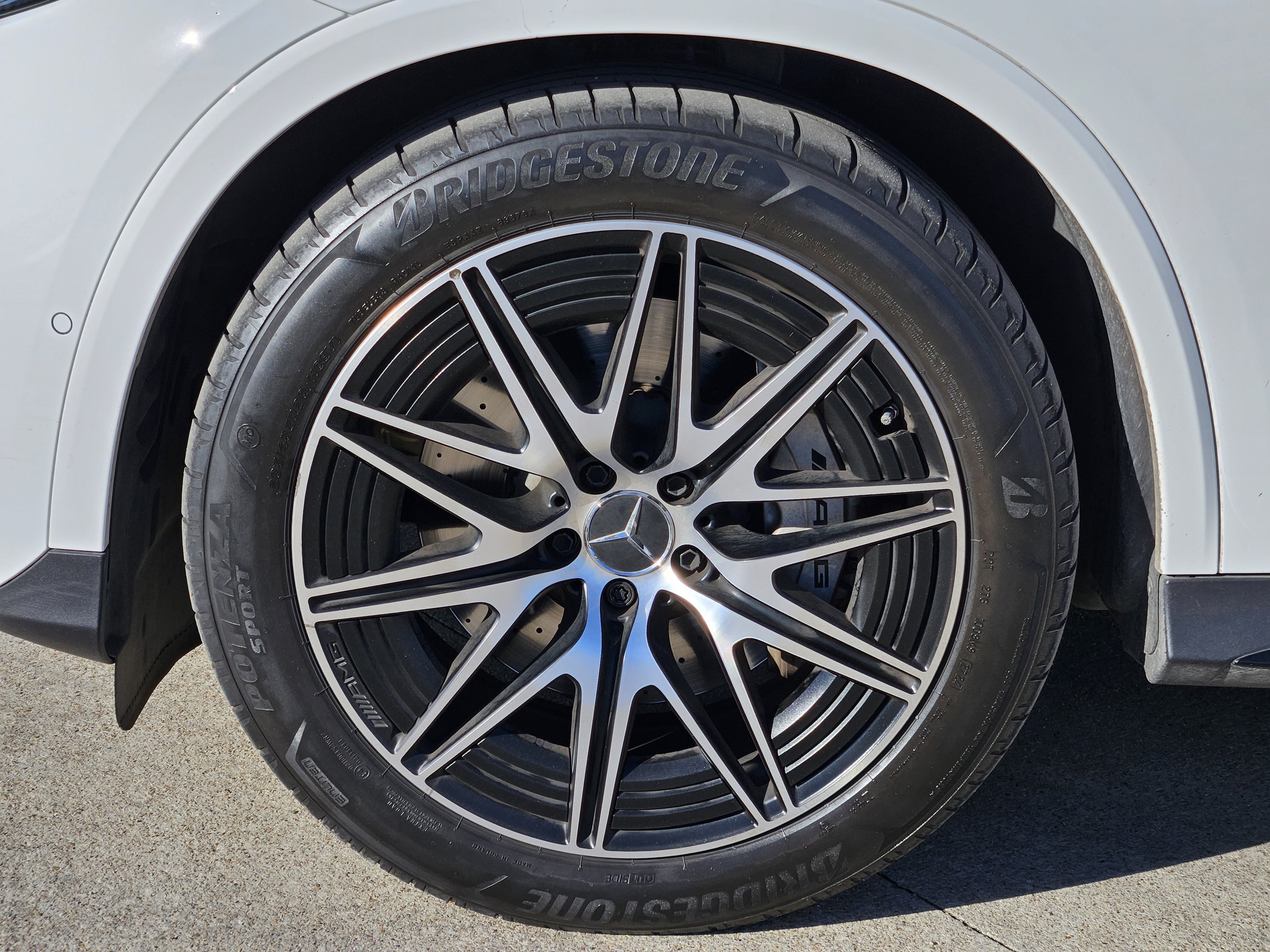 Used 2025 Mercedes-Benz GLC 43 AMG 4MATIC image 11