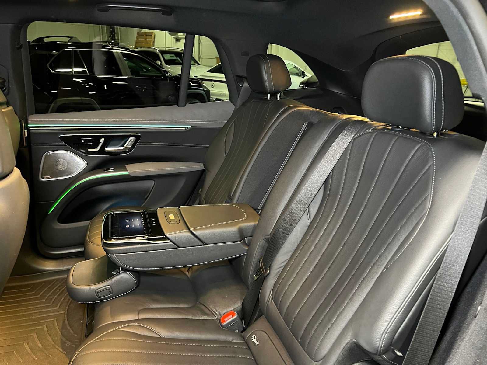 Used 2023 Mercedes-Benz EQS 580 4MATIC SUV image 18