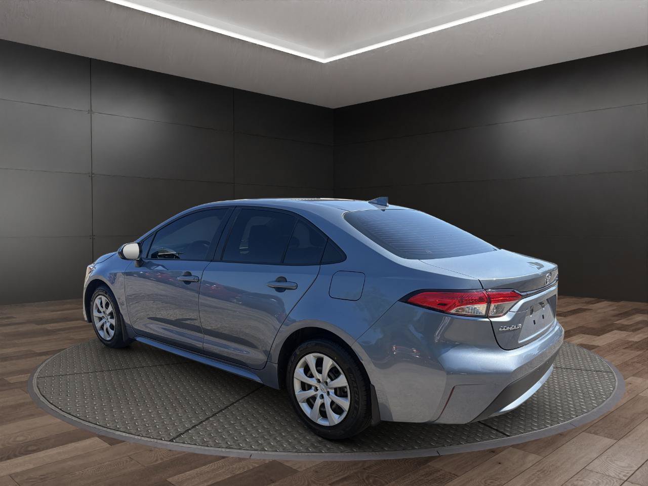 Used 2022 Toyota Corolla LE FWD image 6