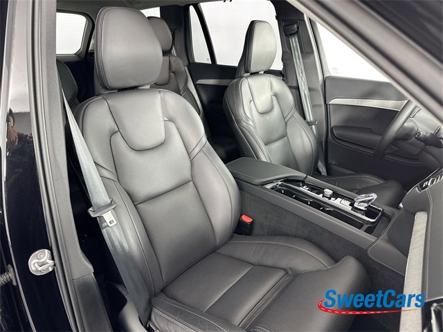 Used 2025 Volvo XC90 B6 Ultra w/ Protection Package Premier image 12