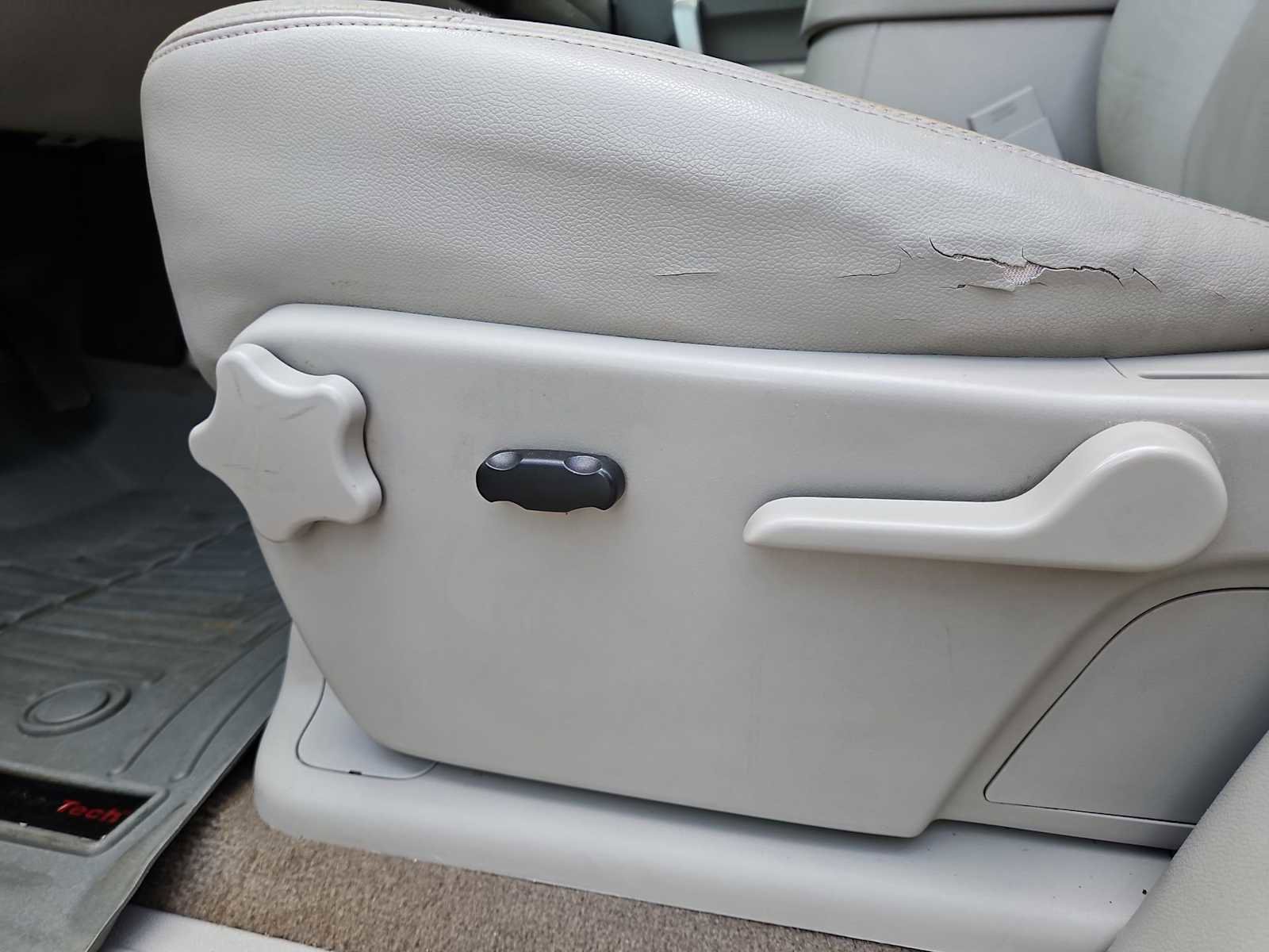 Used 2013 GMC Sierra 1500 SLE w/ SLE Preferred Package RWD image 18