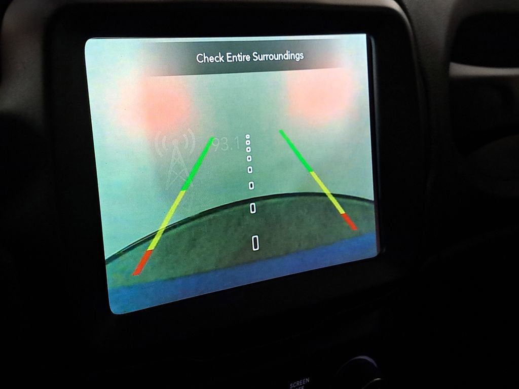 Used 2020 Jeep Renegade Altitude w/ UConnect 8.4 Nav Group image 19