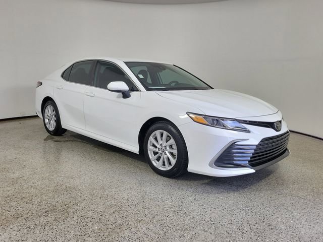 Used 2024 Toyota Camry LE FWD image 4