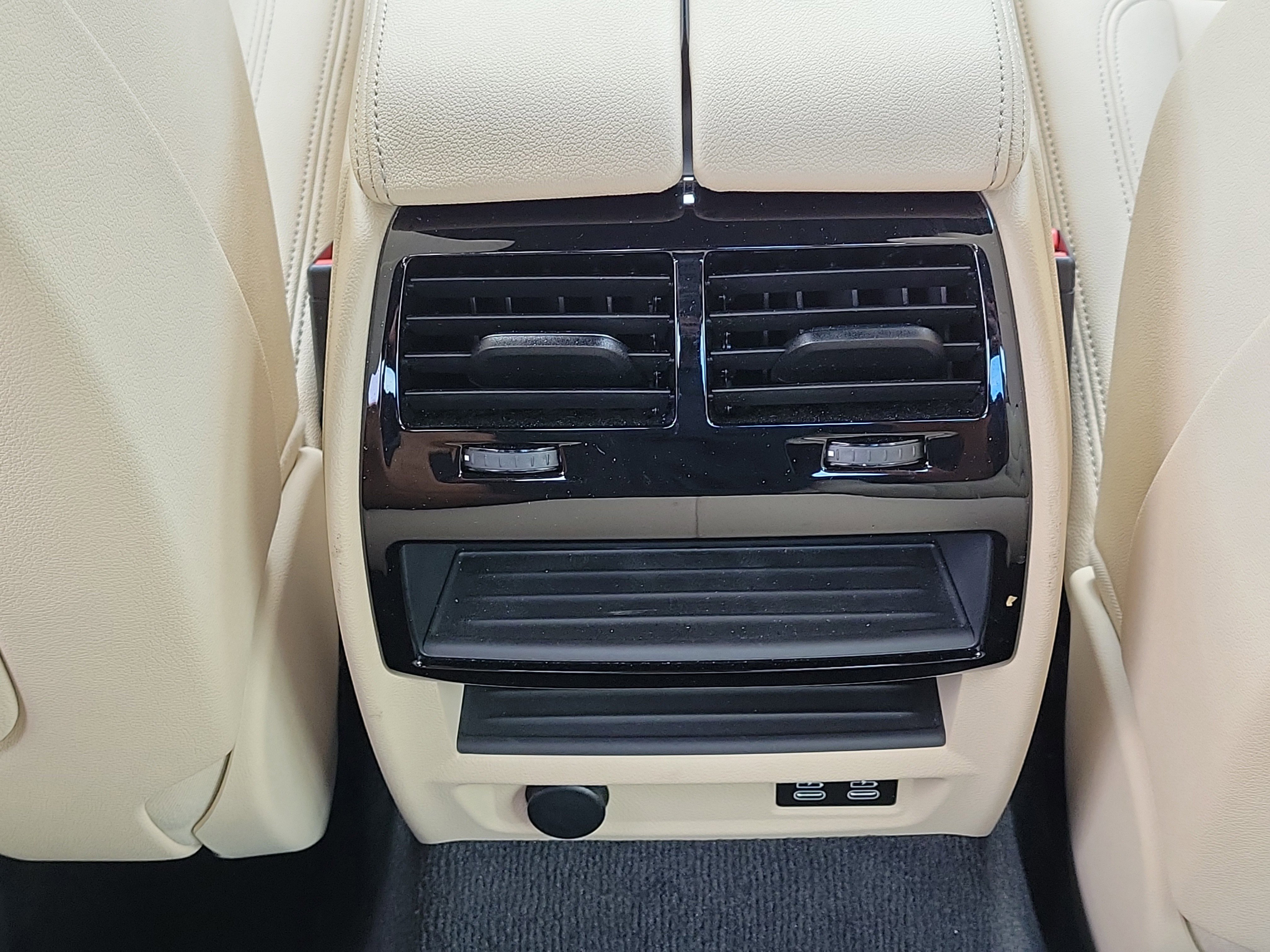 Used 2022 BMW 540i w/ Premium Package image 12