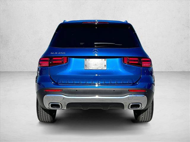 New 2026 Mercedes-Benz GLB 250 image 4