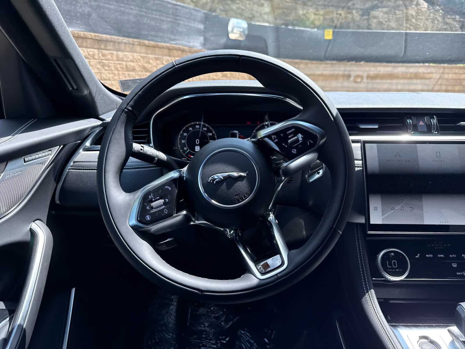 New 2026 Jaguar F-PACE R-Dynamic S image 10