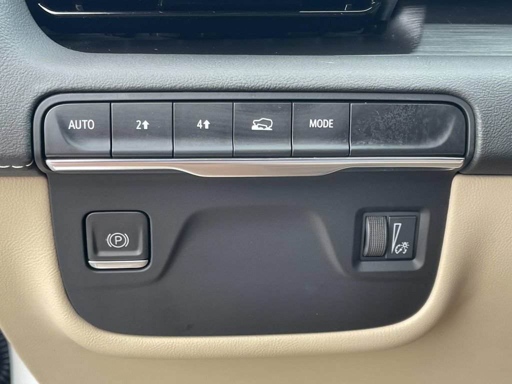 Certified 2024 Cadillac Escalade ESV Premium Luxury AWD/4WD image 44