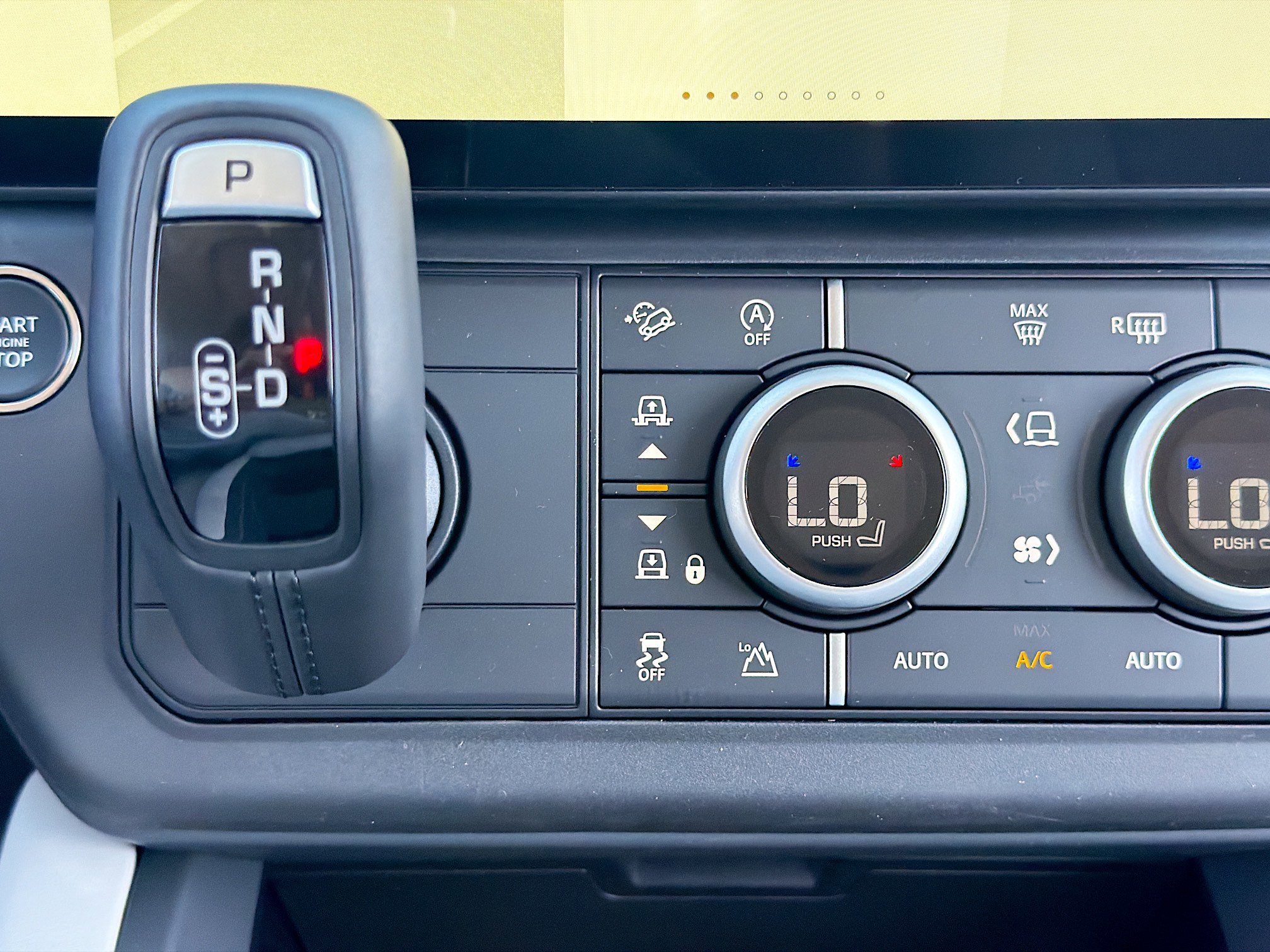 New 2026 Land Rover Defender 110 X-Dynamic SE AWD/4WD image 30