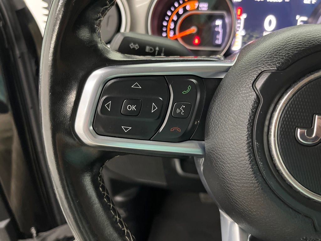 Used 2020 Jeep Wrangler Unlimited Sahara image 35