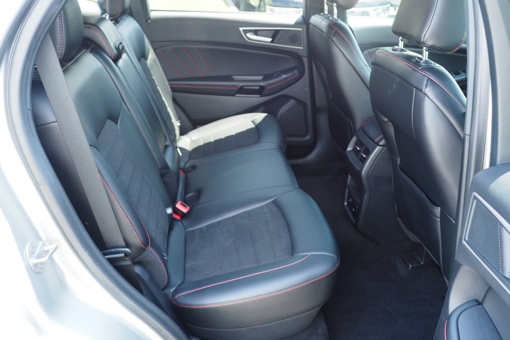 Used 2024 Ford Edge ST-Line AWD/4WD image 21