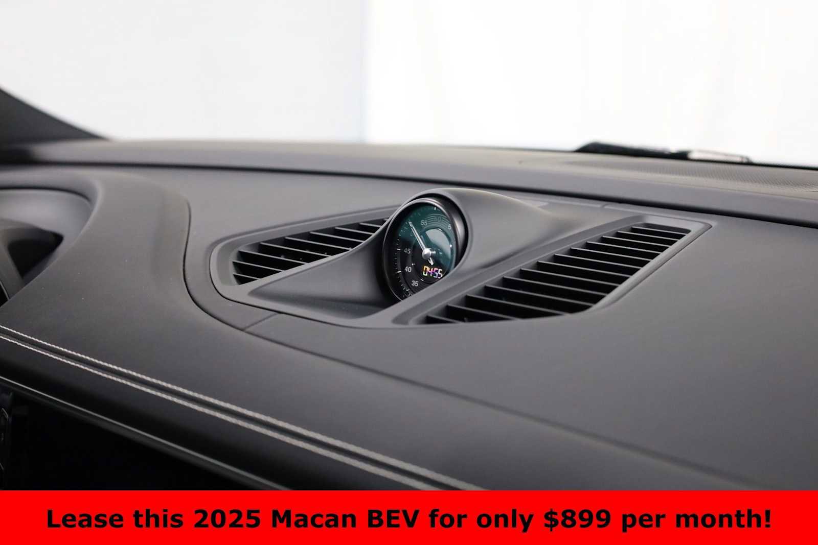 Certified 2025 Porsche Macan Electric image 23