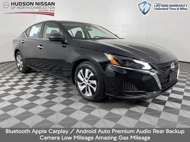 Used 2024 Nissan Altima 2.5 S image 1