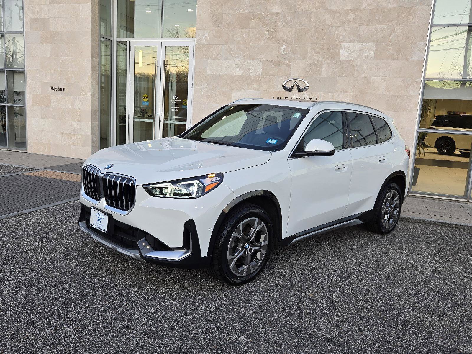 Used 2025 BMW X1 xDrive28i image 2
