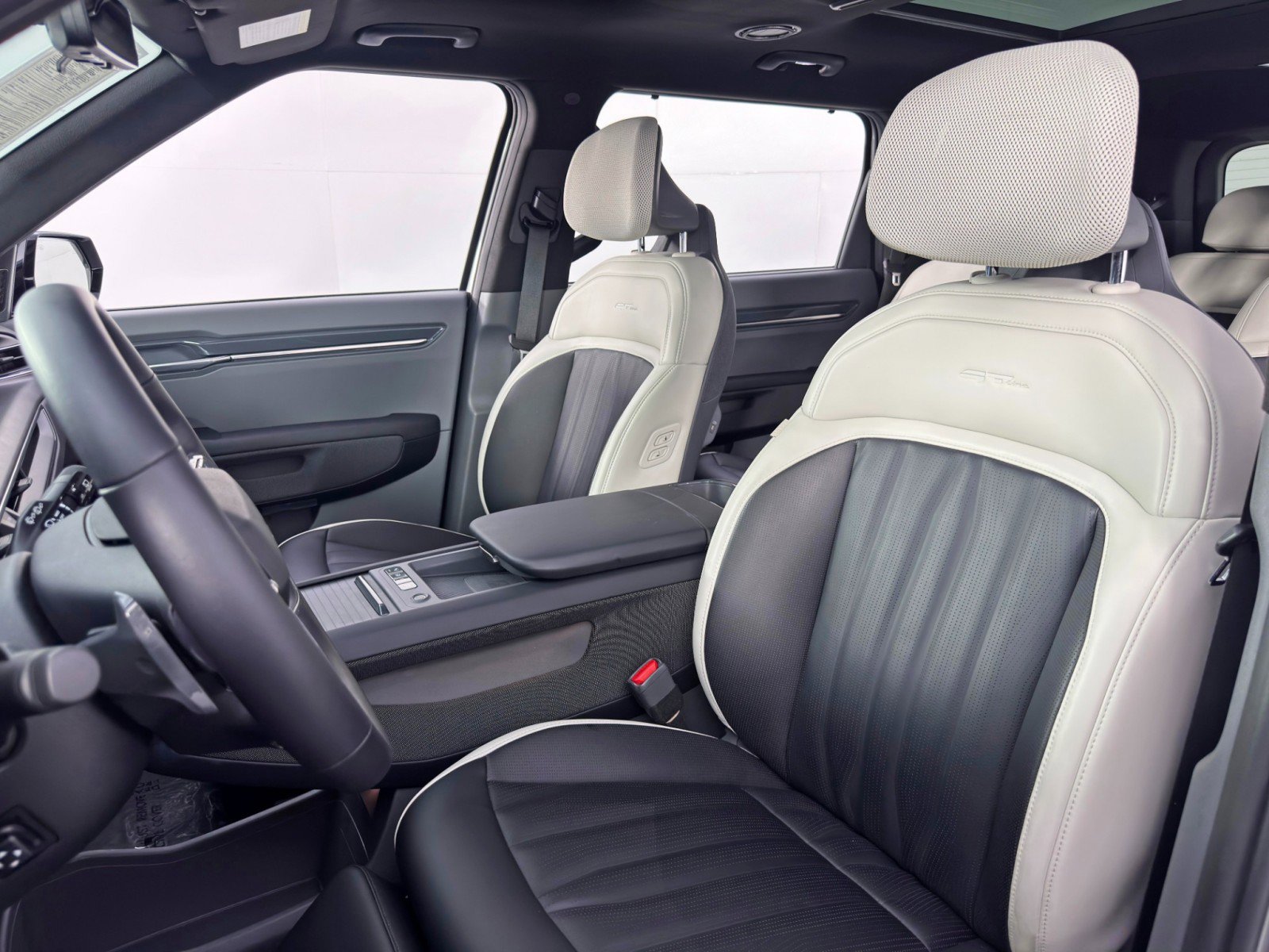 Used 2024 Kia EV9 GT-Line image 41