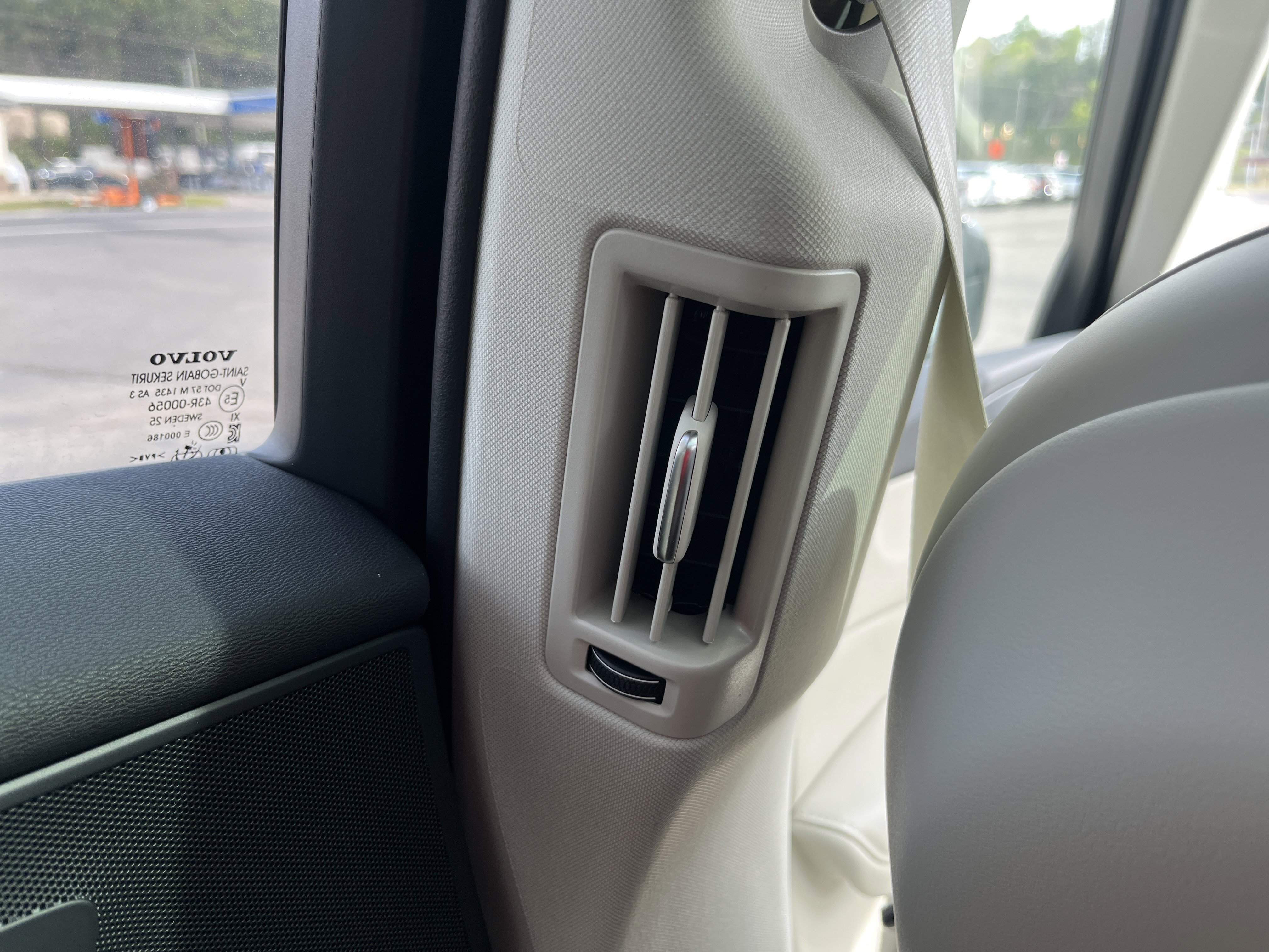 New 2026 Volvo XC60 B5 Ultra w/ Protection Package Premier image 14