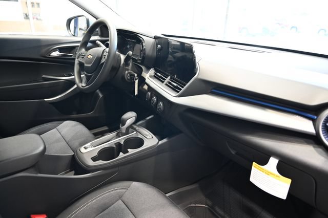 New 2026 Chevrolet Trax LS w/ LS Convenience Package FWD image 13
