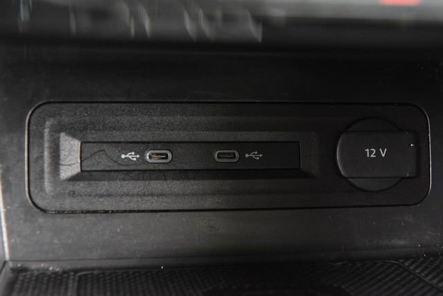 Certified 2023 Volkswagen Atlas SE w/ Black Wheel Package image 16