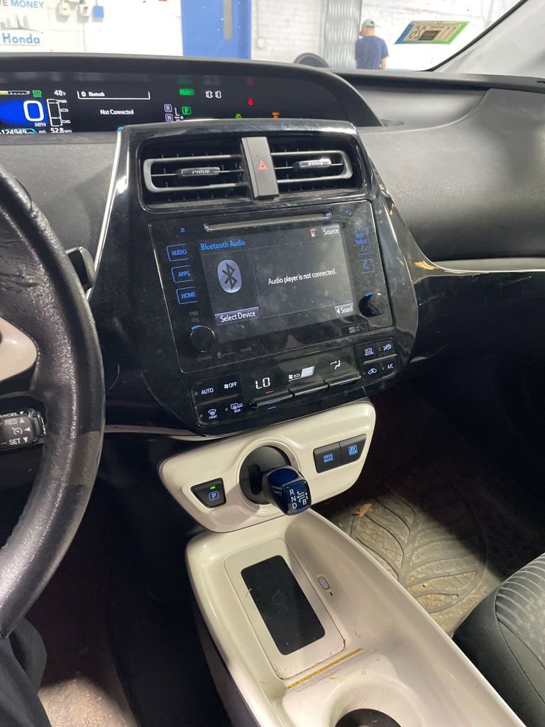 Used 2016 Toyota Prius Three w/ Protection Package FWD image 11