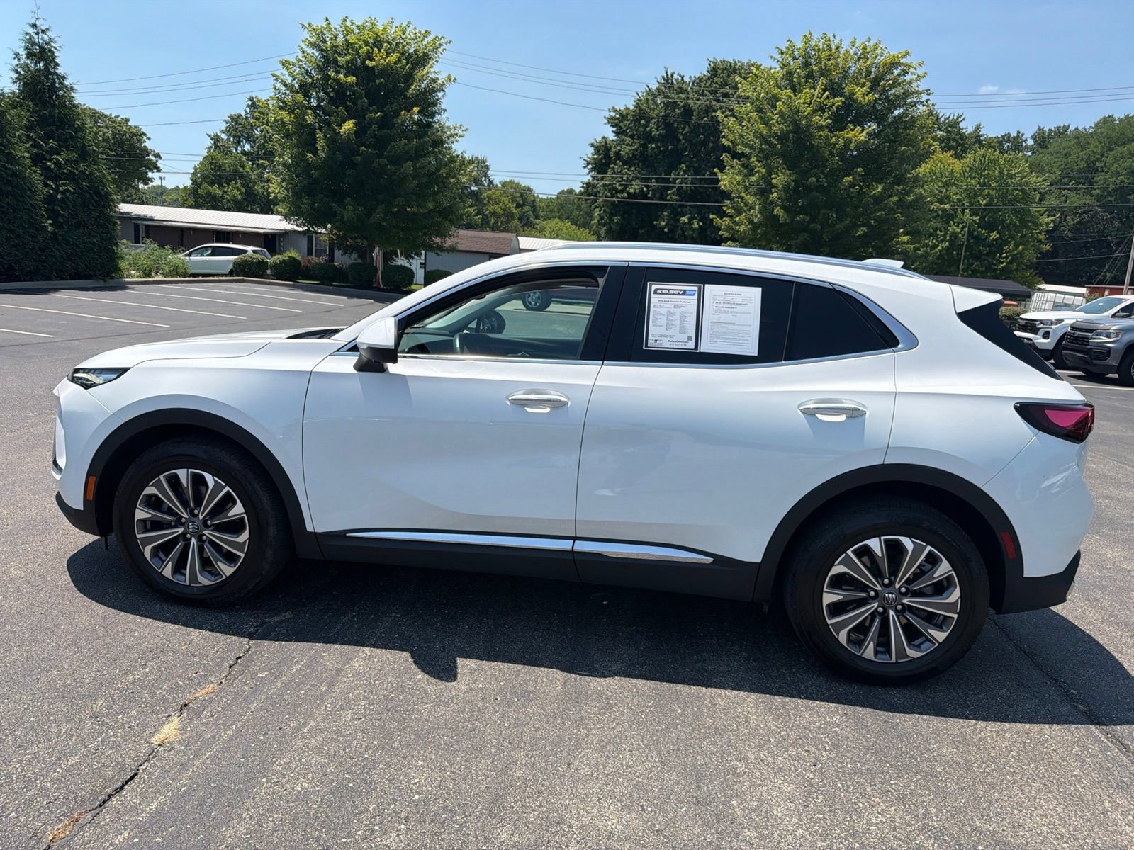 Used 2024 Buick Envision Preferred AWD/4WD image 2
