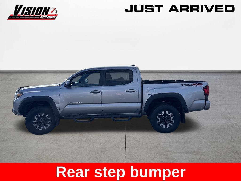 Used 2019 Toyota Tacoma TRD Off-Road w/ Technology Package AWD/4WD image 9