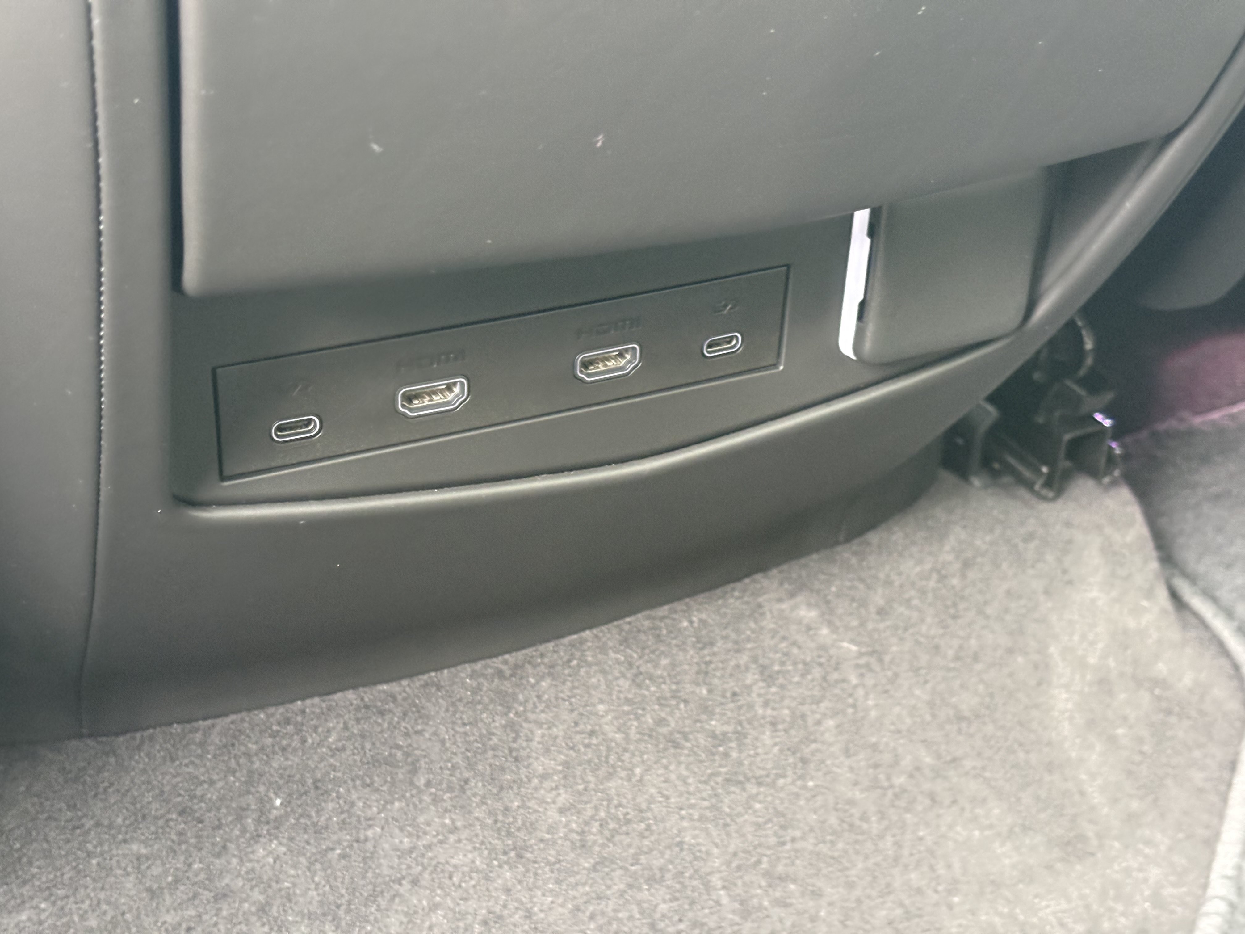 Certified 2025 Cadillac Escalade V AWD/4WD image 17