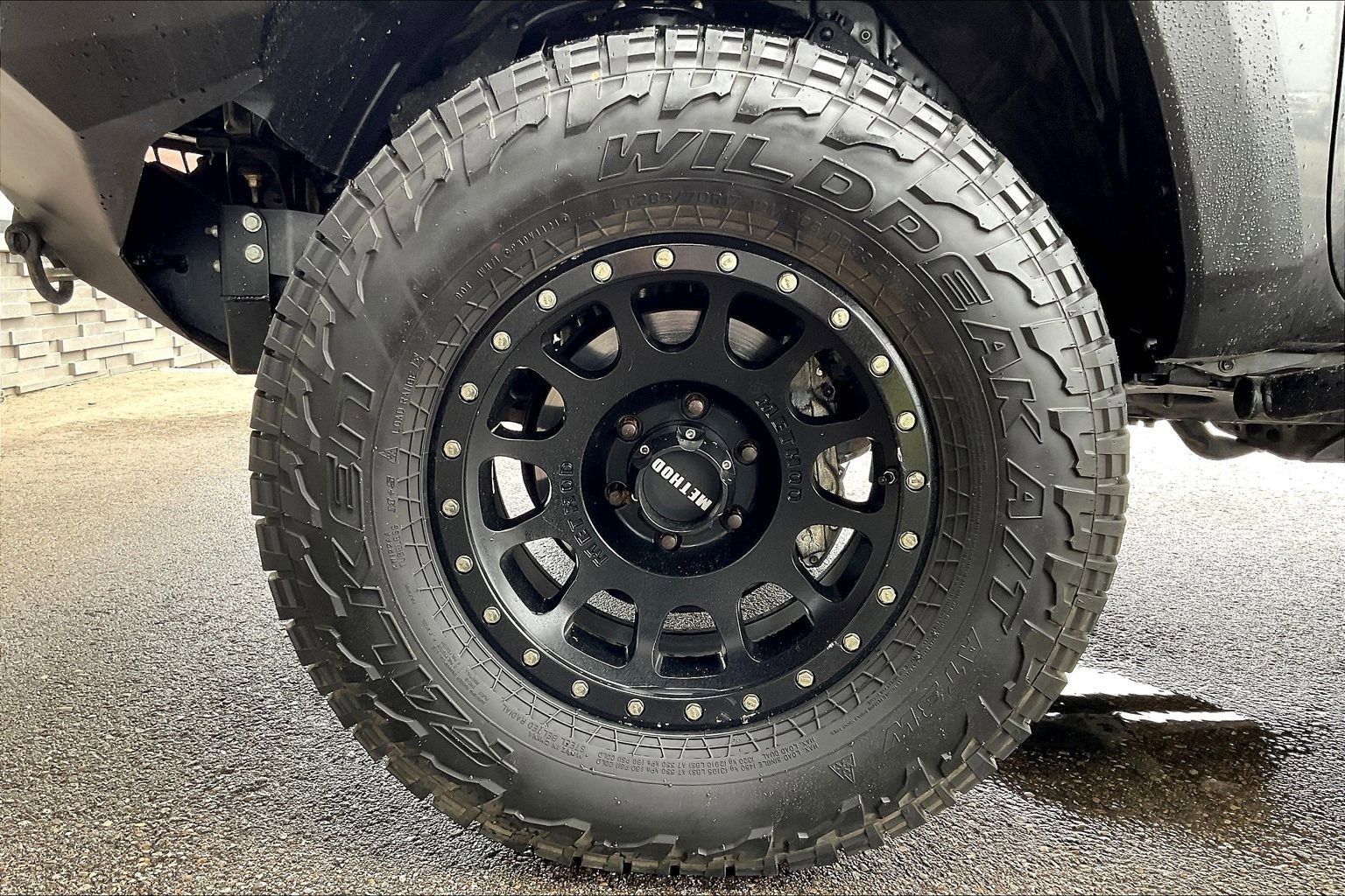 Used 2018 Toyota Tacoma TRD Off-Road w/ Technology Package AWD/4WD image 22