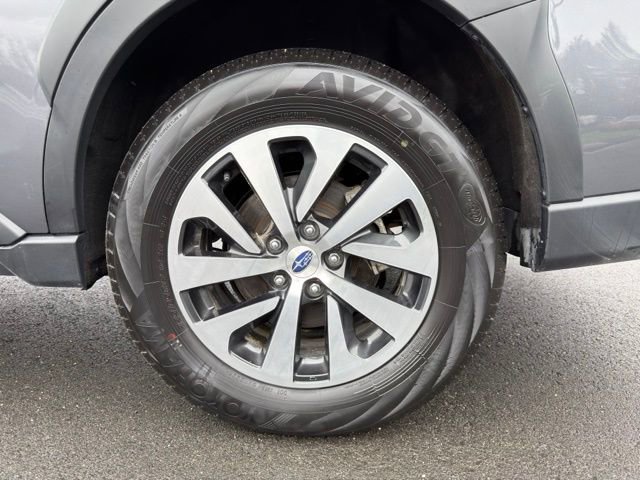 Used 2025 Subaru Outback Premium image 29