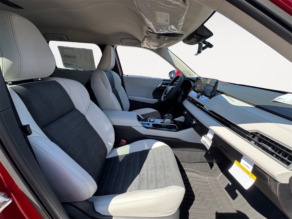 New 2026 Mitsubishi Outlander SE image 15