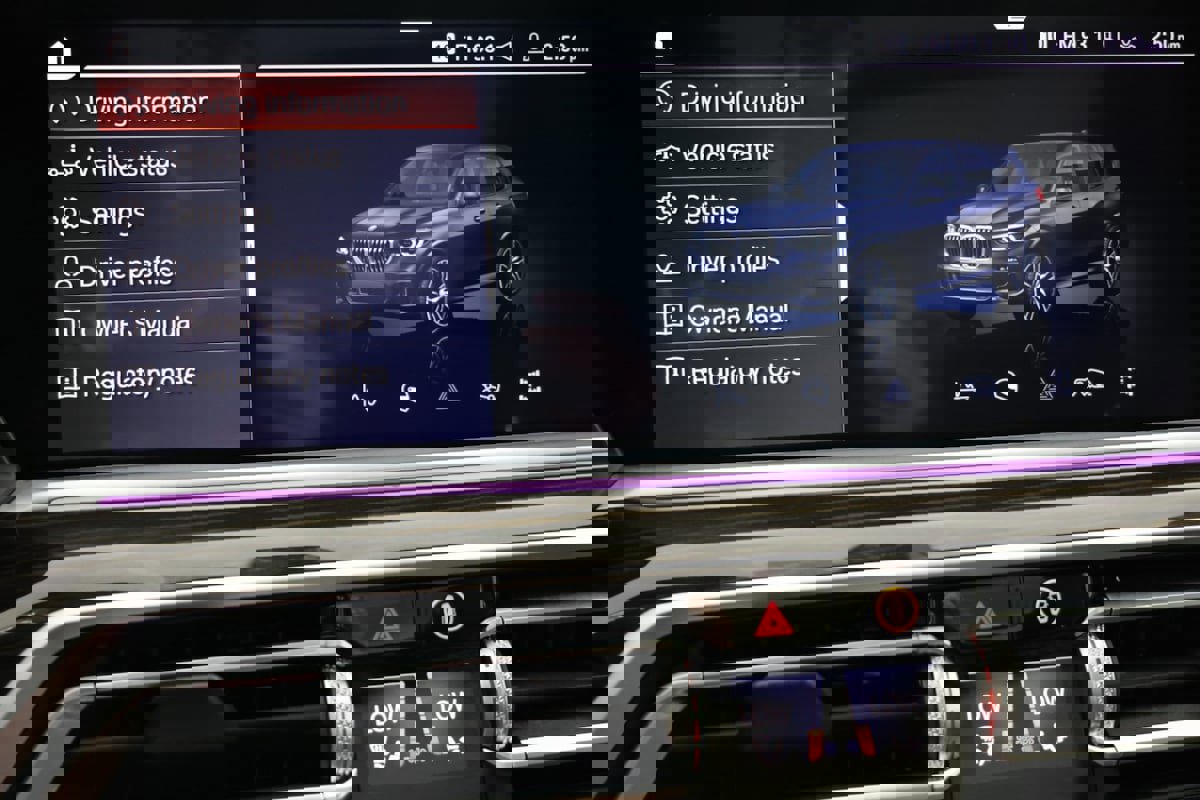 Used 2020 BMW X5 M50i w/ Premium Package image 56