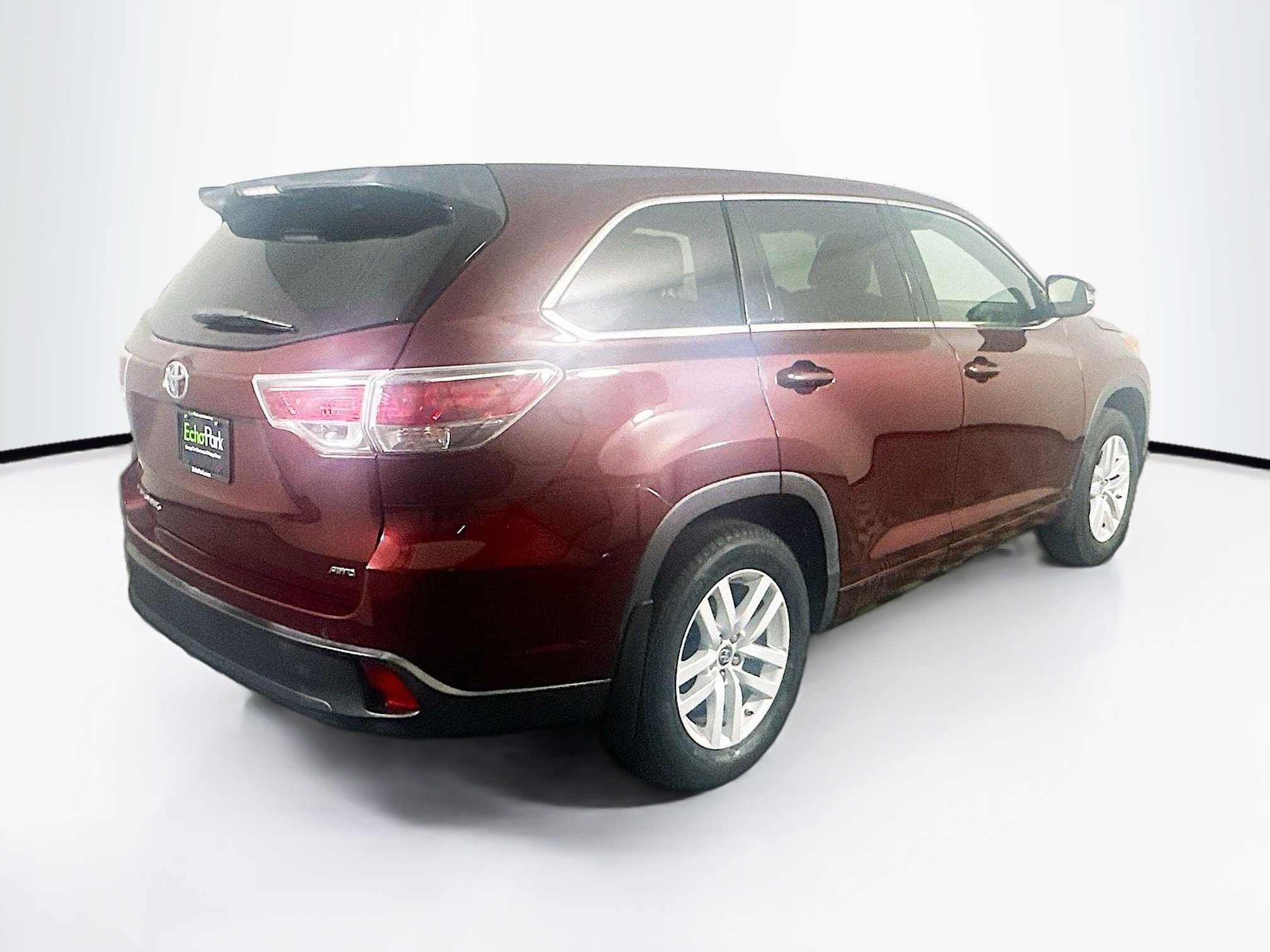 Used 2016 Toyota Highlander LE image 9