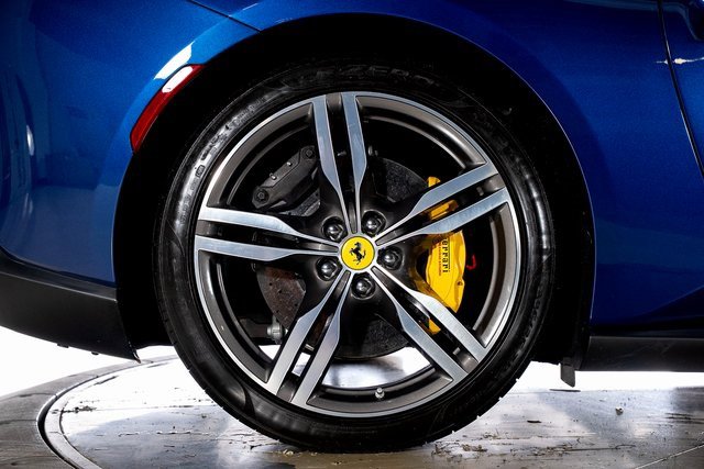 Used 2019 Ferrari Portofino image 19