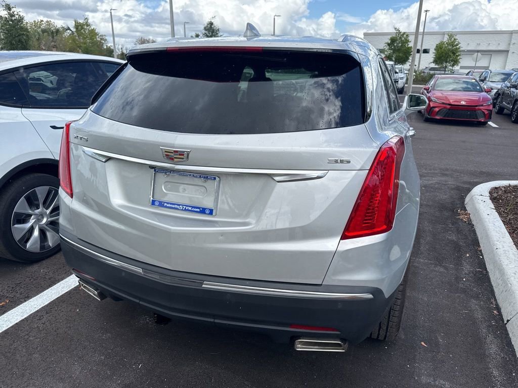 Used 2019 Cadillac XT5 FWD image 6