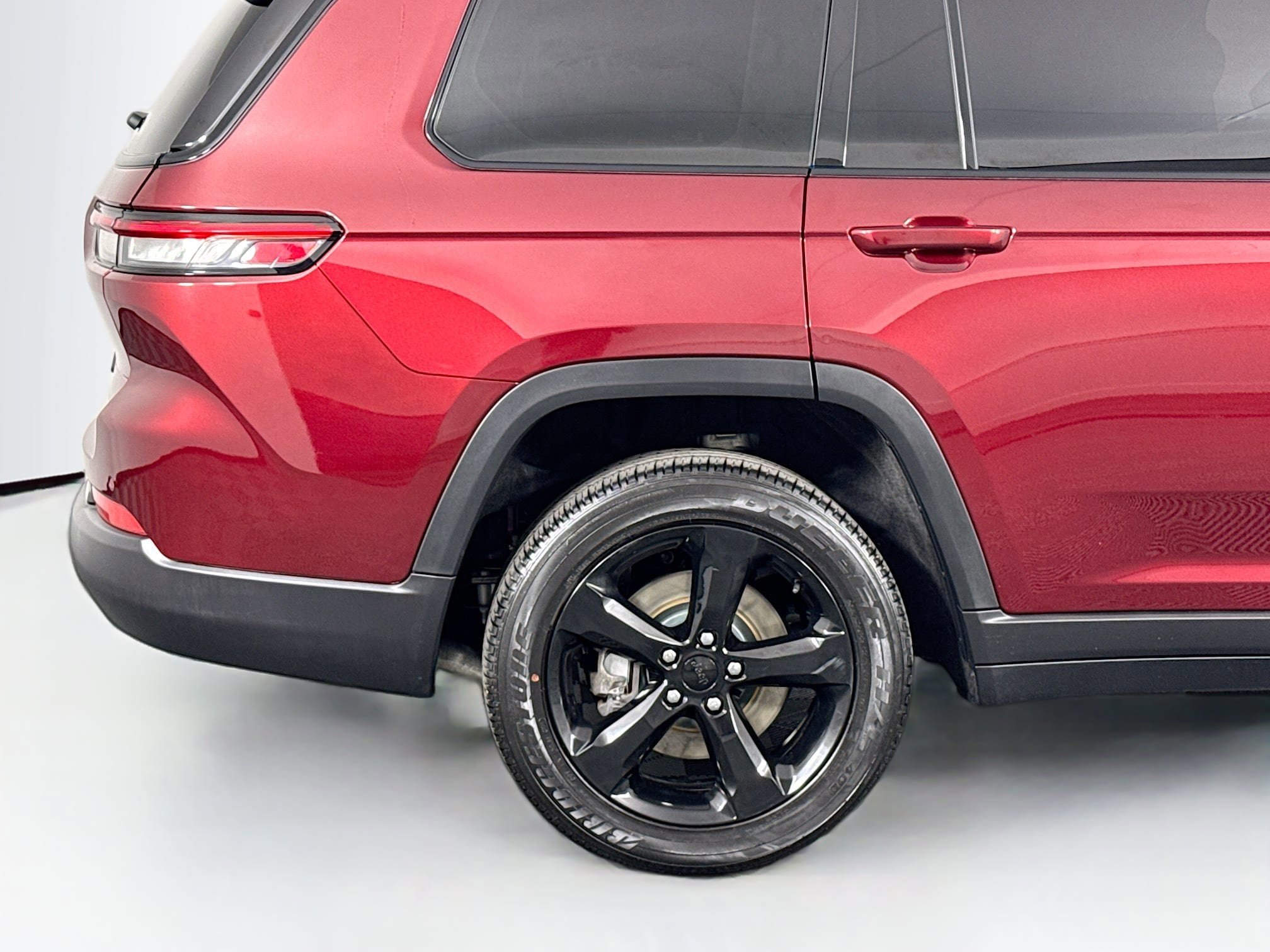Used 2024 Jeep Grand Cherokee L Altitude AWD/4WD image 42