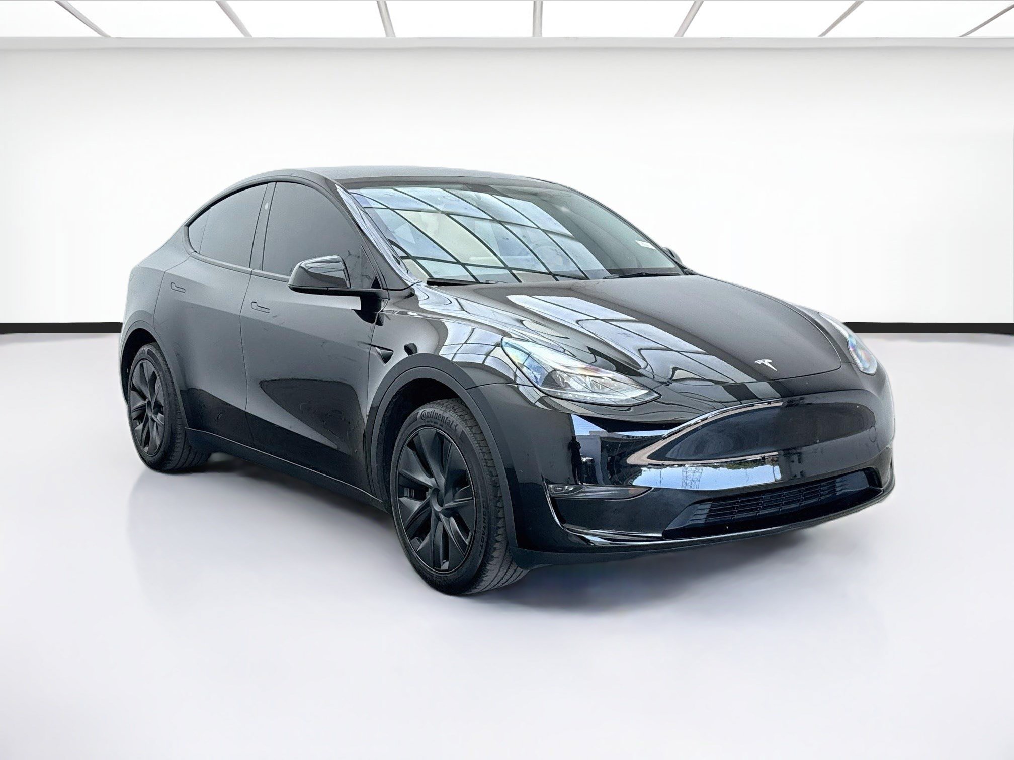 Used 2024 Tesla Model Y Long Range RWD image 3