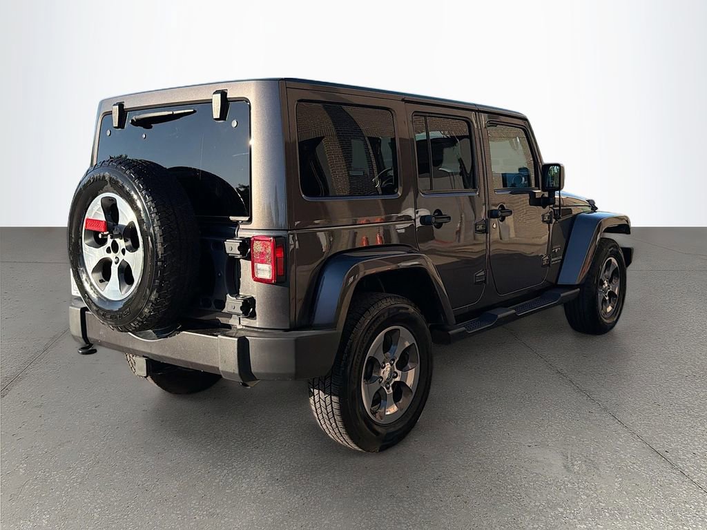 Used 2017 Jeep Wrangler Unlimited Sahara w/ Connectivity Group AWD/4WD image 4
