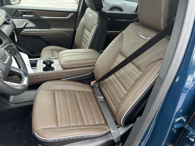 New 2027 GMC Acadia Denali Ultimate AWD/4WD image 15