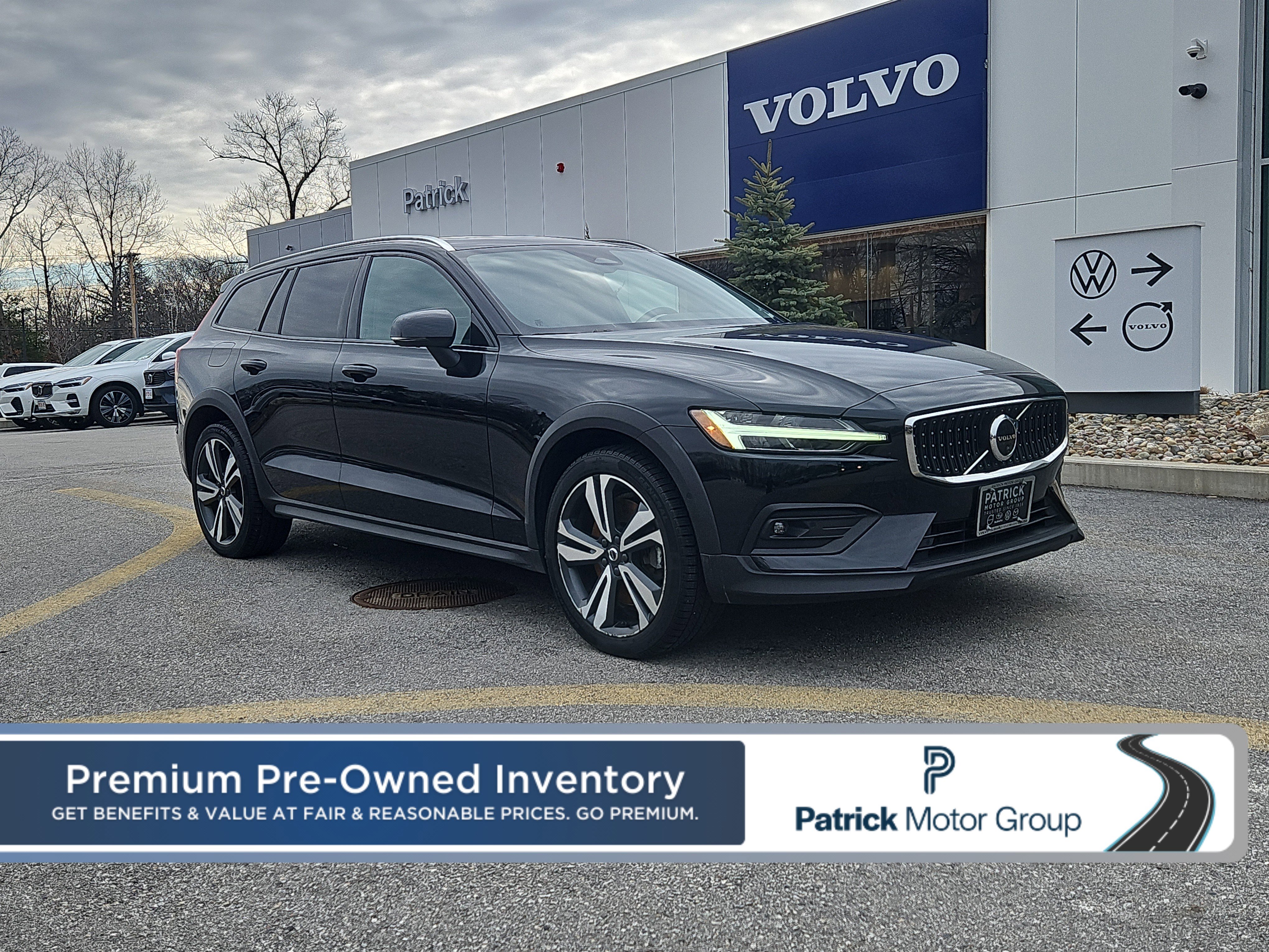 Certified 2023 Volvo V60 B5 Cross Country Plus image 1