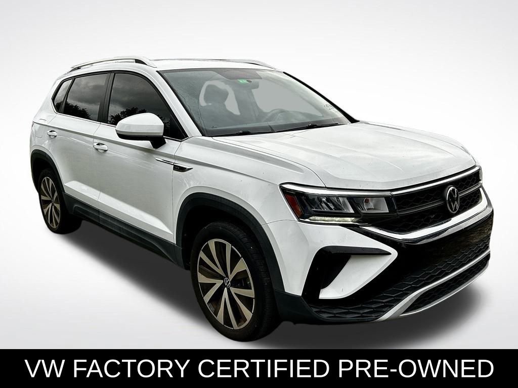 Used 2022 Volkswagen Taos SE image 3