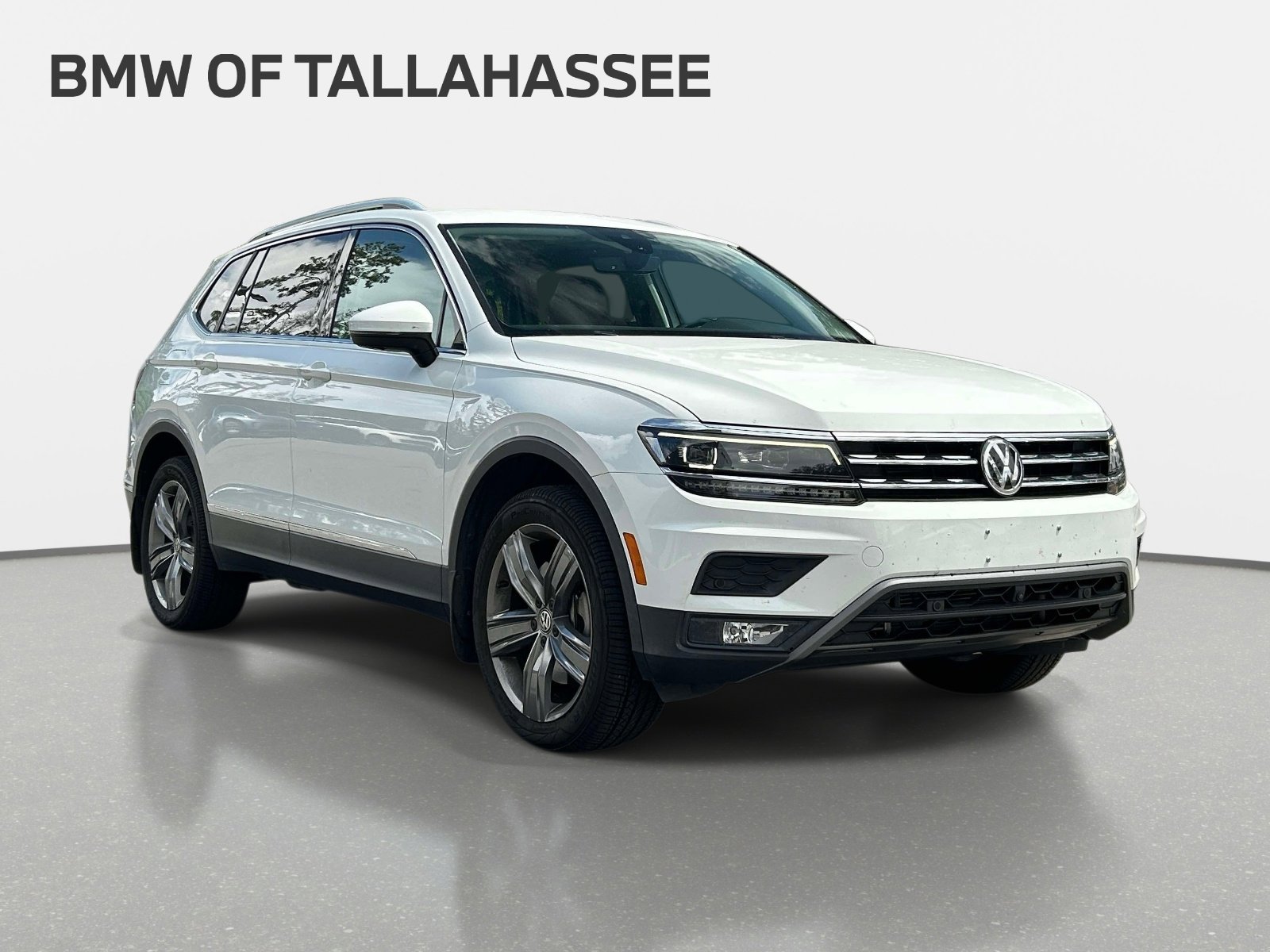 Used 2019 Volkswagen Tiguan SEL Premium w/ 3rd Row Seat Package AWD/4WD image 4